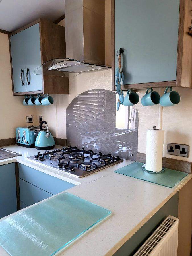 Luxury Woodland Retreat Holiday Home - Shorefield Country Park Downton  Zewnętrze zdjęcie