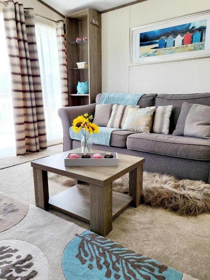 Luxury Woodland Retreat Holiday Home - Shorefield Country Park Downton  Zewnętrze zdjęcie